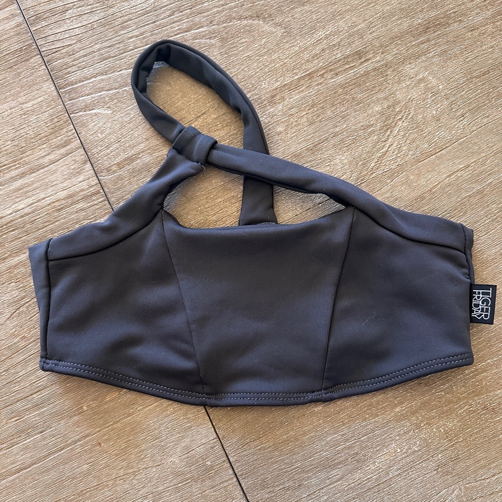 Like New Tiger Friday High Drama Crop Top in Graphite Size Chile X-Large